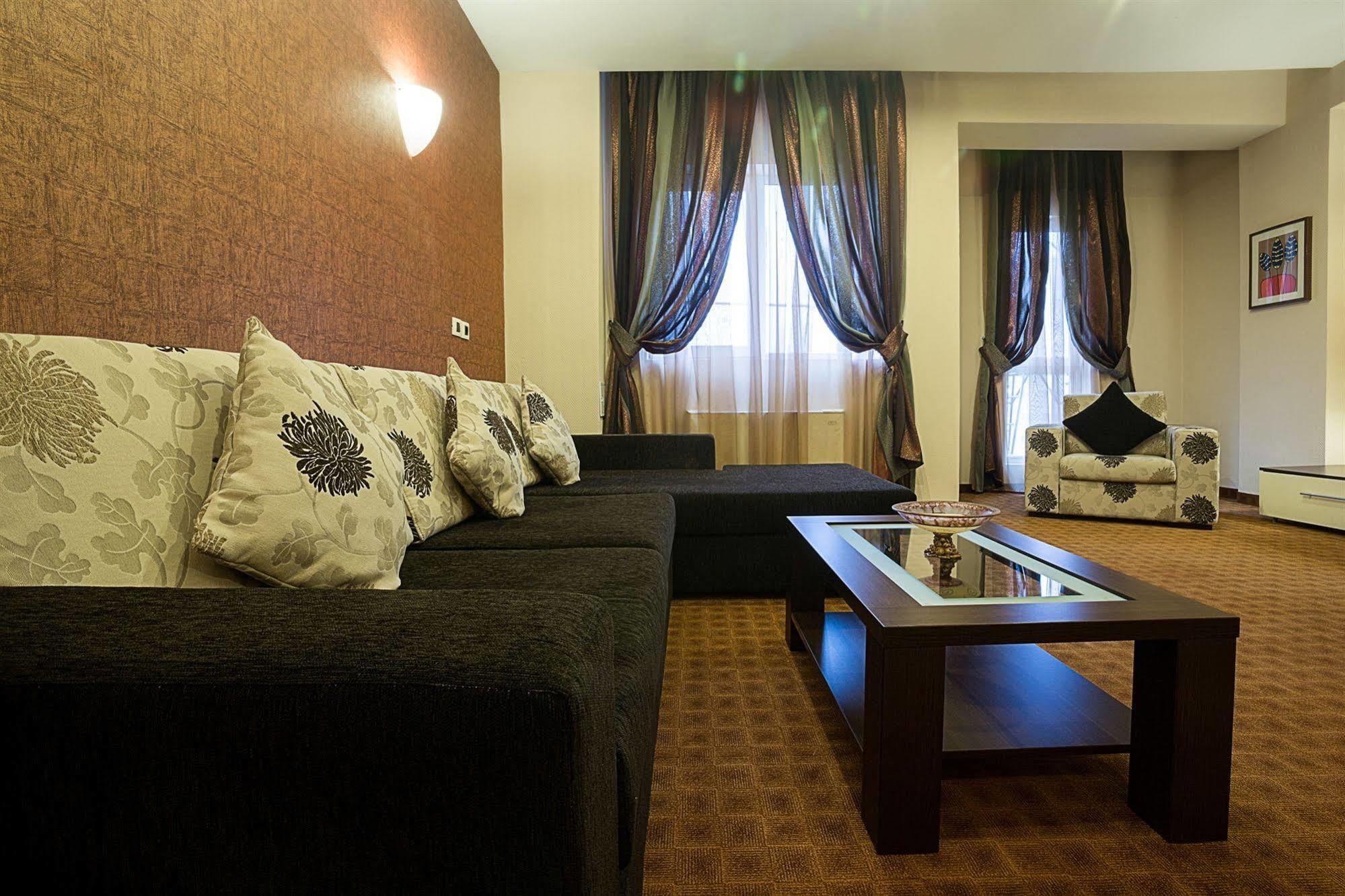 Inter Business Bucharest Hotel Luaran gambar